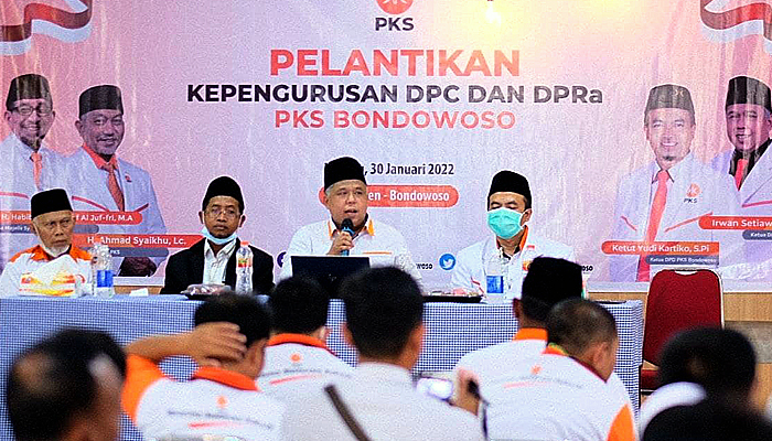 Lantik Pengurus Daerah Bondowoso, Ketua PKS Jatim Beber Sikap PKS Bela Rakyat