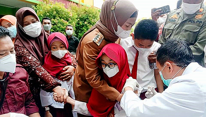 Bupati Nunukan Launching Perdana Vaksinasi Usia 6-12 Tahun