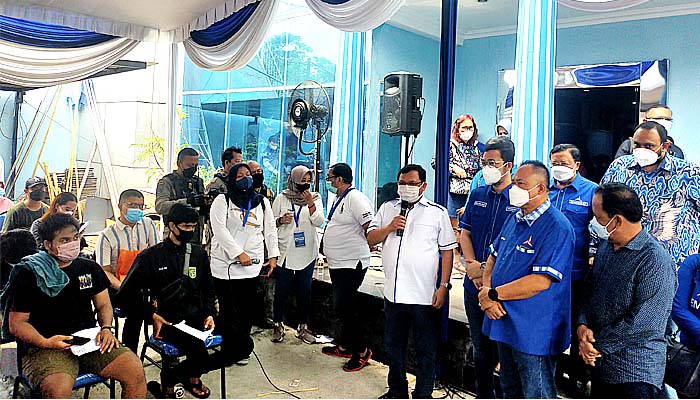 Sediakan 2000 Vaksin, Demokrat Jatim "Suntik" Warga Surabaya Vaksinasi Booster