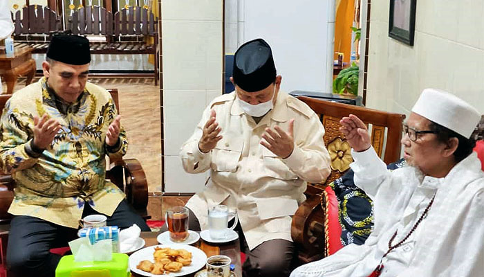 Temui Pengasuh Al-Qodiri, Prabowo didoakan jadi Presiden 2024