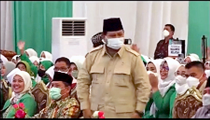 Ketika Prabowo dinobatkan sebagai Capres 2024 dalam Kongres XVI Fatayat NU.
