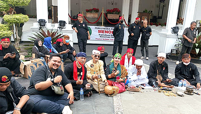 Tolak wisata malam Glow, massa FP-KRB gelar aksi damai ke Balaikota Bogor.