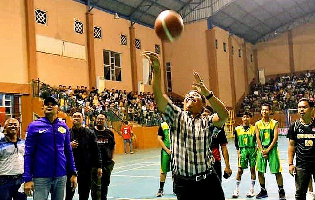Wakil Bupati Nunukan Tutup Turnamen Basket Pelajar Gelaran PERBASI Nunukan