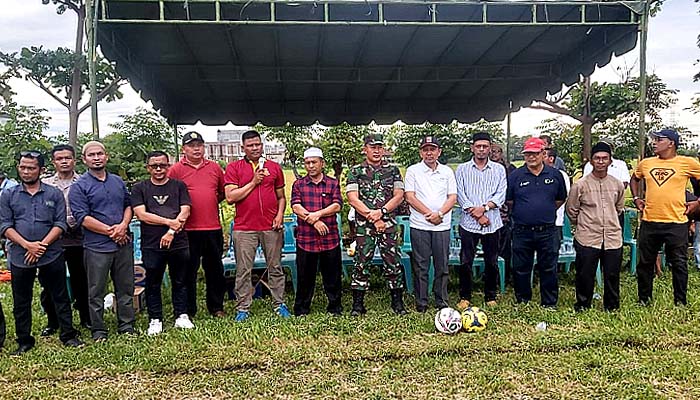Sambut HUT RI ke-77, Muspika buka turnamen sepak bola di Kecamatan Bandar Dua.