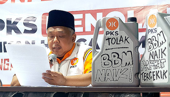 Desak Presiden Jokowi cabut kebijakannya, PKS beber imbas kenaikan BBM di Jawa Timur.