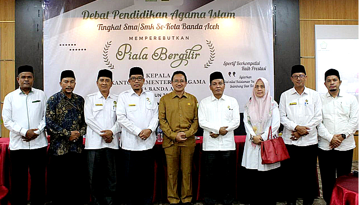 Kakanwil buka dan apresiasi kegiatan Debat PAI SMA/SMK dihadiri Kakankemenag Banda Aceh dan Kadisdik Aceh.