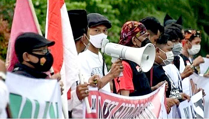 Aliansi Cinta NKRI desak Kapolri copot Kapolda Jatim dan Kapolres Malang.