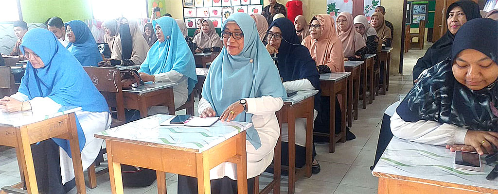 Tim SAPA tiba saat hujan berlangsung, Kakankemenag Banda Aceh: Guru tetap semangat dan profesional.