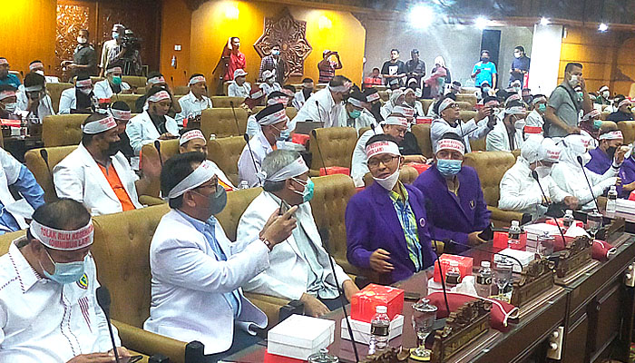 Gelar Aksi, Organisasi Profesi Kesehatan di Jawa Timur Tolak  RUU Omnibus Law Kesehatan