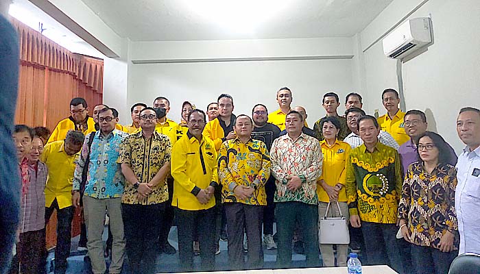 Junjung Keanekaragaman, Ketua Golkar Sarmuji Silaturahmi PGI Jawa Timur