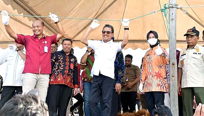 Bupati Nunukan Dampingi Menteri KKP Kunjungi Kampung Budidaya Rumput Laut Mamolo