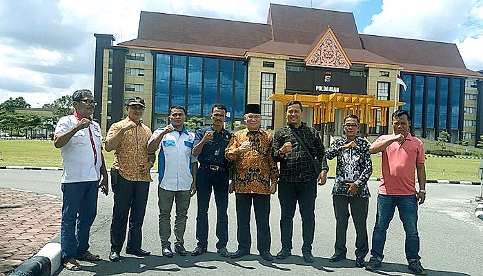 Mapolda Kosong, Wilson Lalengke Pertanyakan Kualitas Pelayanan Polda Riau