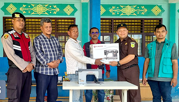 Kemensos Salurkan Bantuan ATENSI pada Korban Peristiwa Simpang KKA Aceh