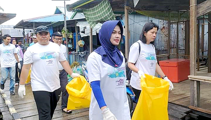 Bupati Nunukan Ikit Aksi di Coastal Cleanup Day