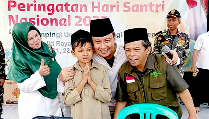 Menhan RI Prabowo Subianto Meriahkan Hari Santri Nasional dengan Festival Tumpeng