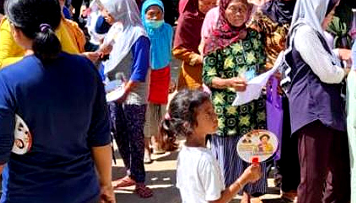 Program Tebus Sembako Murah di Dusun Sumuran Desa Kemadang Tanjungsari