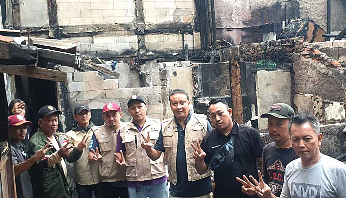 Purnawirawan Pejuang Indonesia Raya Kunjungi Lokasi Kebakaran di Tambora