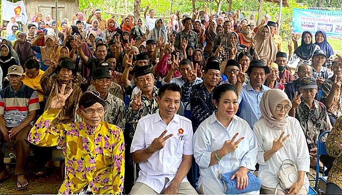 Titiek Soeharto Sosialisasi Program Prabowo Gibran di desa Karang Tengah Wonosari