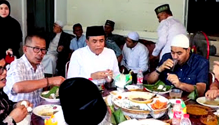 KKP Aceh Muzakir Manaf Hadiri Maulid Di Balai Pengajian Habibullah Bandar Dua