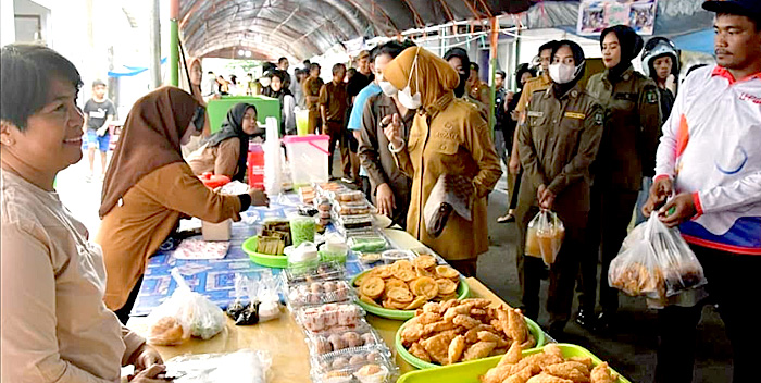 Bupati Nunukan dan OPD Berburu Takjil di Bazar Ramadhan