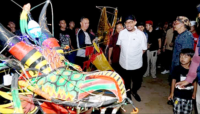 Suasana Lebaran Berkilau di Pantai Lombang: Pertunjukan Seni dan Festival Layangan LED Menyambut Diaspora Sumenep