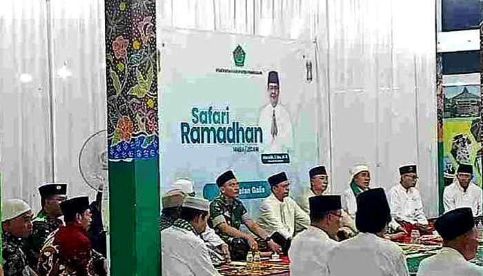 Safari Ramadhan, Pj Bupati Pamekasan Buka Bersama 10 Anak Yatim di Kecamatan Pademawu dan Galis