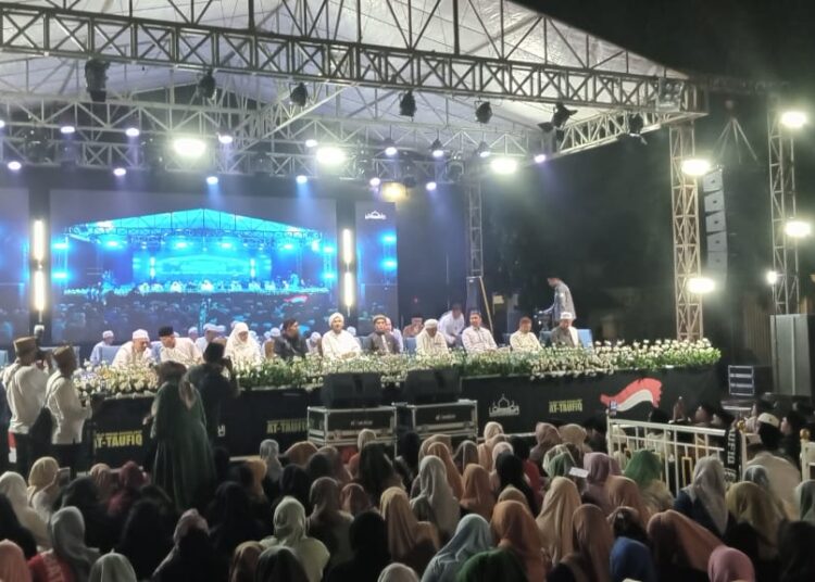 Sumenep Bersholawat: Bupati dan Warga Bersatu dalam Peringatan Tahun Baru Islam