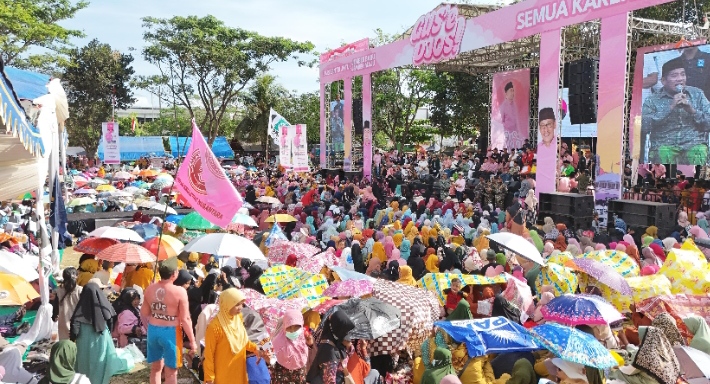 Ingin Sejahtera, Dua Puluh Ribu Emak-Emak Jember Hadiri Deklarasi Gus Fawait NgeDjos