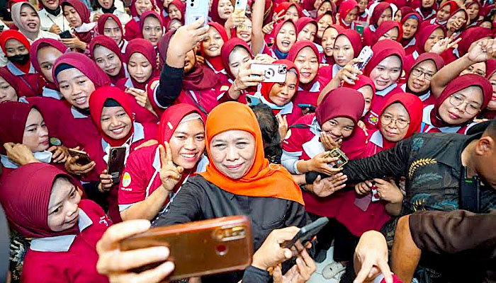 Berpihak Industri Padat Karya SKT, Pekerja MPS Tuban Pilih Cagub Khofifah