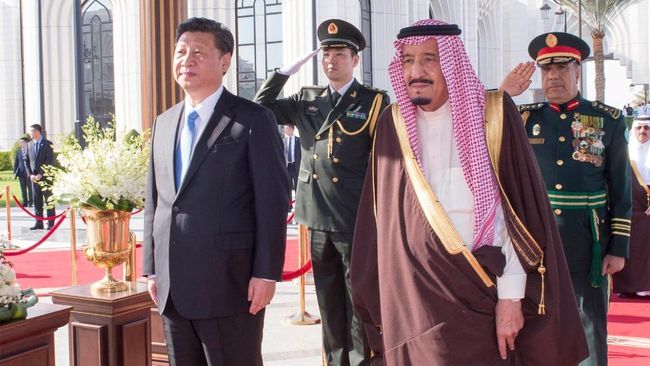 Presiden China Xi Jinping berkunjung ke Arab Saudi/Reuters/Saudi Press Agency/Handout