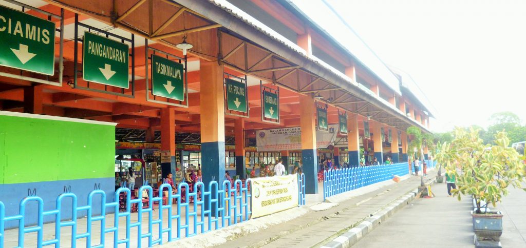 Ruang tunggu di terminal KP Rambutan