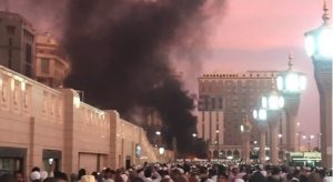 Kondisi saat bom mengguncang parkiran Masjid Nabawi/Fotovia Samaa.tv