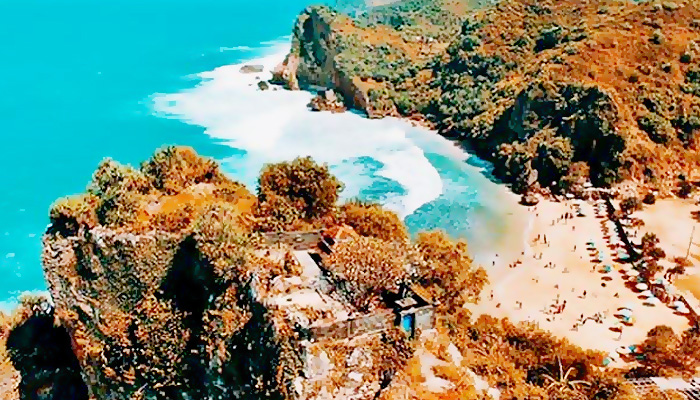 Pantai Nguyahan, saksi sejarah penjajahan Belanda.