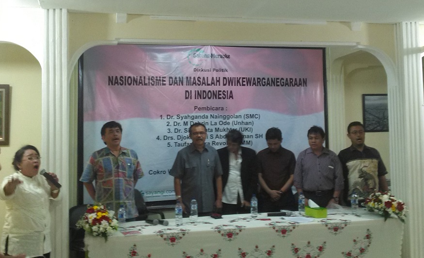 Menyanyikan Lagu Padamu Negeri, Akhir Diskusi Politik Oleh MSC/Foto nusantaranews/leman