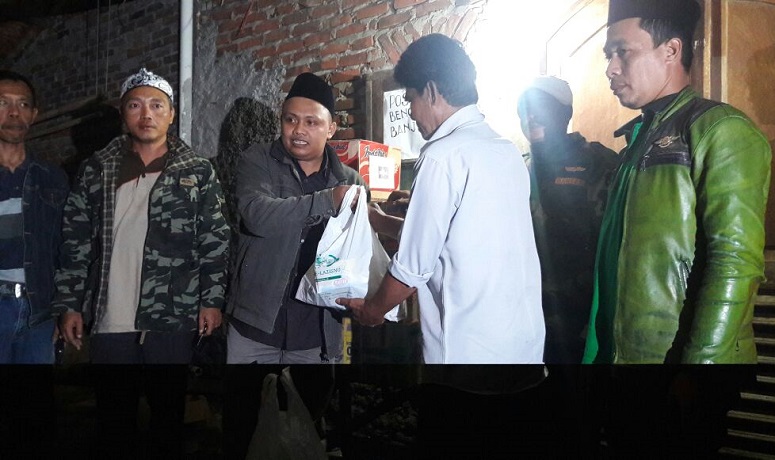 NU Care - Lazisnu Salurkan Bantuan untuk Korban Banjir Garut/Foto nusantaranews