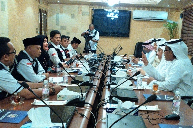 PPIH Arab Saudi dan Muassasah Asia Tenggara gelar rapat evaluasi awal di Kantor Muassasah/Foto: Dok. Kemenag/mkd