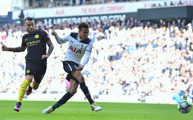 Dele Alli Saat Bobol Gawang Manchester City yang dijaga Bravo/Foto: Ist/Emer