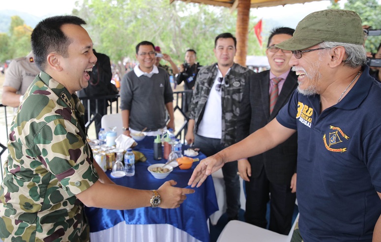 Iwan Fals Titip Kelestarian Fauna dan Flora Sumatra Kepada Gubernur Lampung/Foto Hendra/nusantaranews