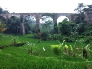 Pesona Jembatan Cincin, Jatinangor. Foto panoramio