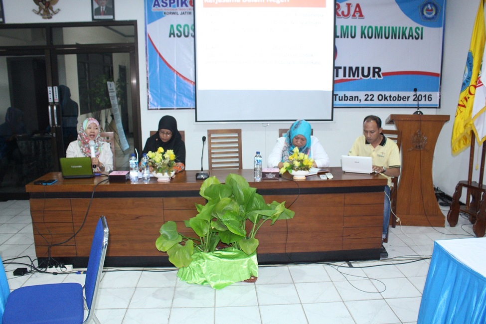 Rapat Kerja (Raker) Asosiasi Perguruan Tinggi Ilmu Komunikasi (ASPIKOM) Koordinator Wilayah (Korwil) Jawa Timur Di Unirow. Foto Rohid/Nusantaranews