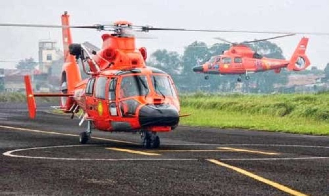 Dua unit helikopter AS 365N3+ Dauphin diserahkan Ke BASARNAS di Hanggar Rotary Wing PT DI, Selasa (15/11)/Foto: dok. indomiliter