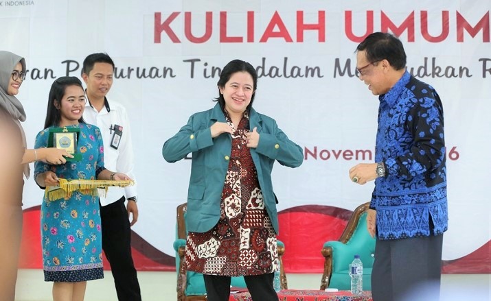 Menko PMK, Puan Maharani saat memberikan kuliah umum tentang revolusi mental di Universitas Negeri Lampung (UNILA) kota Bandar Lampung, Kamus (3/11)/Foto; Dok. Humas Kemenko PMK