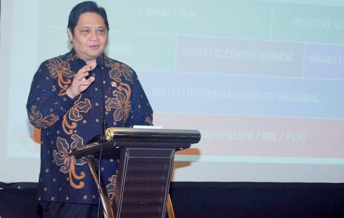 Menperin Airlangga Hartarto saat jadi Pembicara Kunci pada FGD Industri Pilihan KEIN dalam Kerangka Strategi Industrialisasi Indonesia 2045 (Roadshow I - IPB), Bogor, Jumat (9/12)/Foto : Dok. Humas Kemenperin