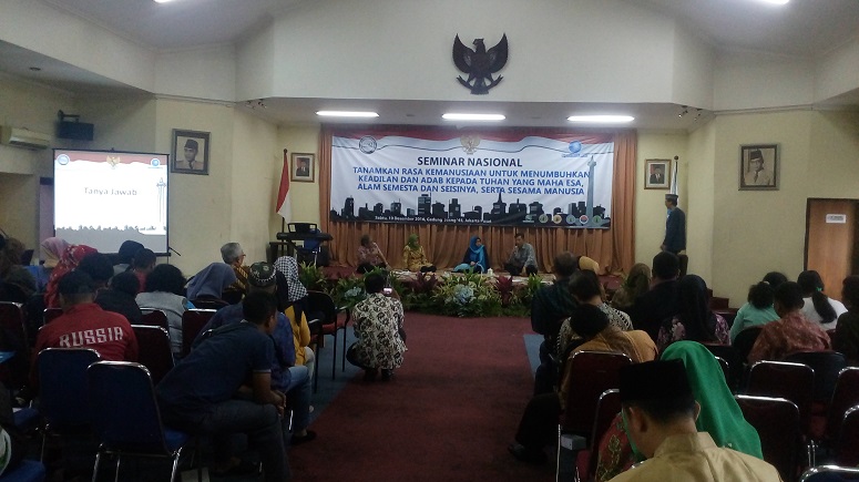 Seminar Nasional Dalam rangka memperingati Hari Anti Korupsi Internasional dan Hari Hak Asasi Manusia, Yayasan Riyadhatul Ihsan, Sabtu (10/12)/Foto Yameen /NUSANTARAnews