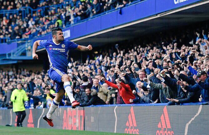 Predator Chelsea Diego Costa merayakan gol ke gawang WBA. Foto via @twtchelseamy