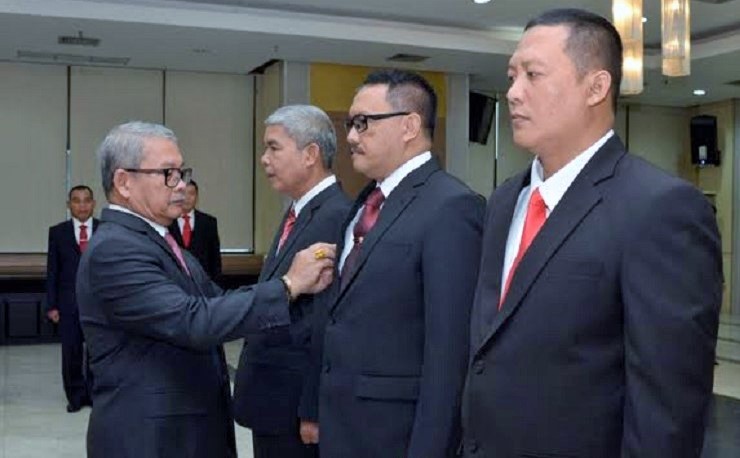 Dirjen Pothan Kemhan, Timbul Siahaan saat memimpin Upacara Pelantikan dan Serah Terima Pejabat Eselon III di lingkungan Ditjen Pothan Kemhan, di kantor Ditjen Pothan Kemhan, Jakarta, Rabu (7/12)/Foto: Dok. Humas Kemhan