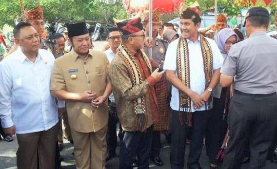 Ketua MPR RI, Zulkifli Hasan, dan Menteri Pertanian (Mentan), Andi Amran Sulaiman, didampingi Bupati Lampung Selatan, Zainudin Hasan/Foto: Dok. Tribun Lampung