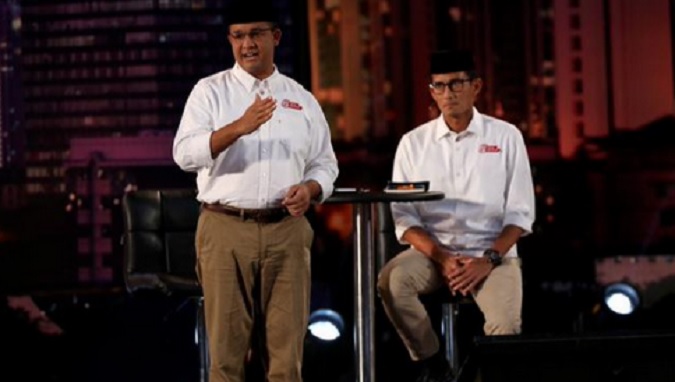 Anies-Sandi saat #Debat1PilkadaDKI /Foto : Istiemwa