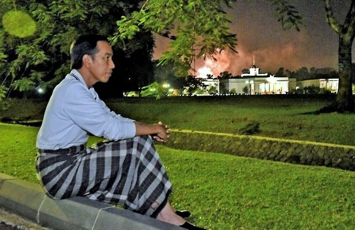 Presiden Joko Widodo di Malam Tahun Baru/Foto via Twitter resmi Joko Widodo (@jokowi )