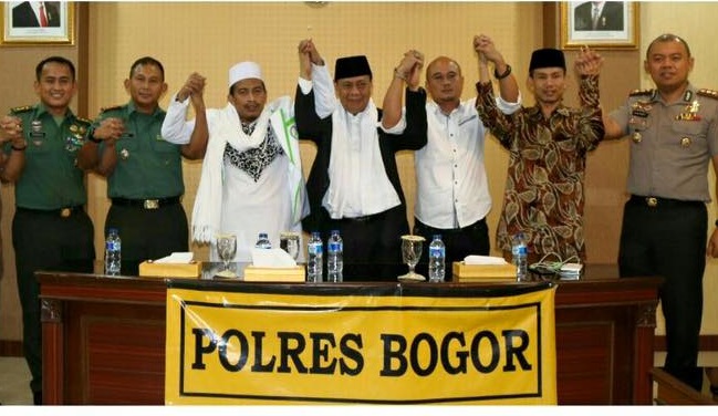 GMBI dan FPI akhirnya berdamai usai dimediasi oleh polres bogor. Foto Devisi Humas Polri